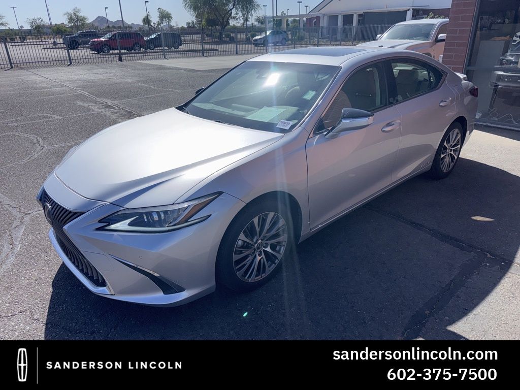 2019 Lexus ES Hybrid 300h