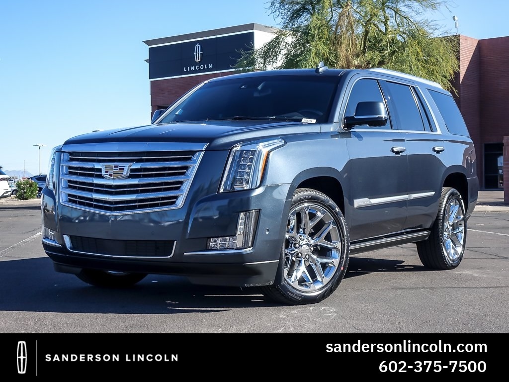 2019 Cadillac Escalade Platinum's photo