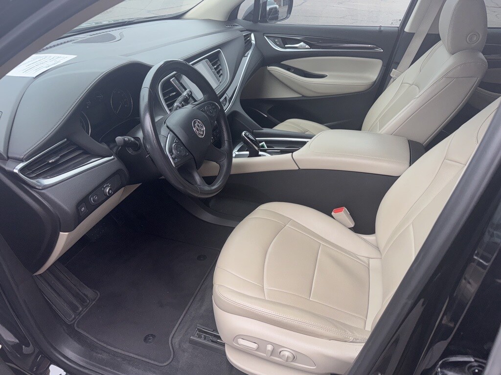 2019 Buick Enclave Essence photo 2