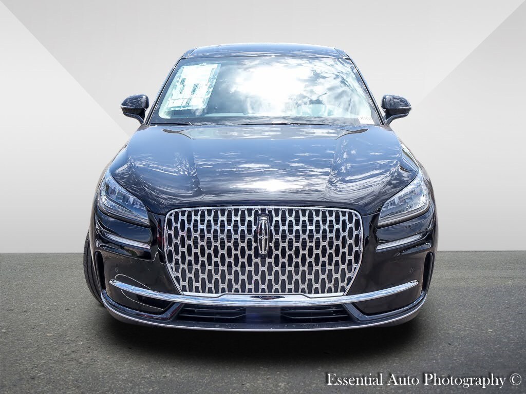 2025 Lincoln Corsair Premiere photo 3