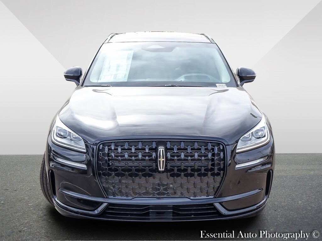 2025 Lincoln Corsair Grand Touring photo 4