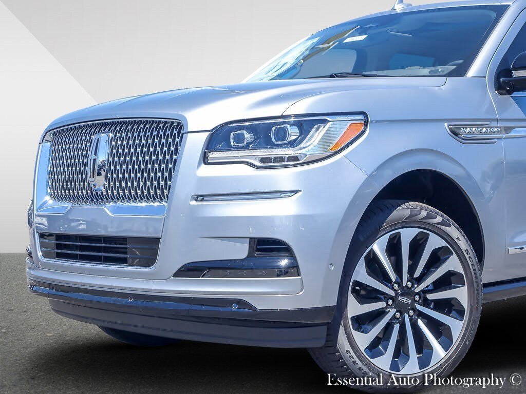2024 Lincoln Navigator Reserve L photo 2
