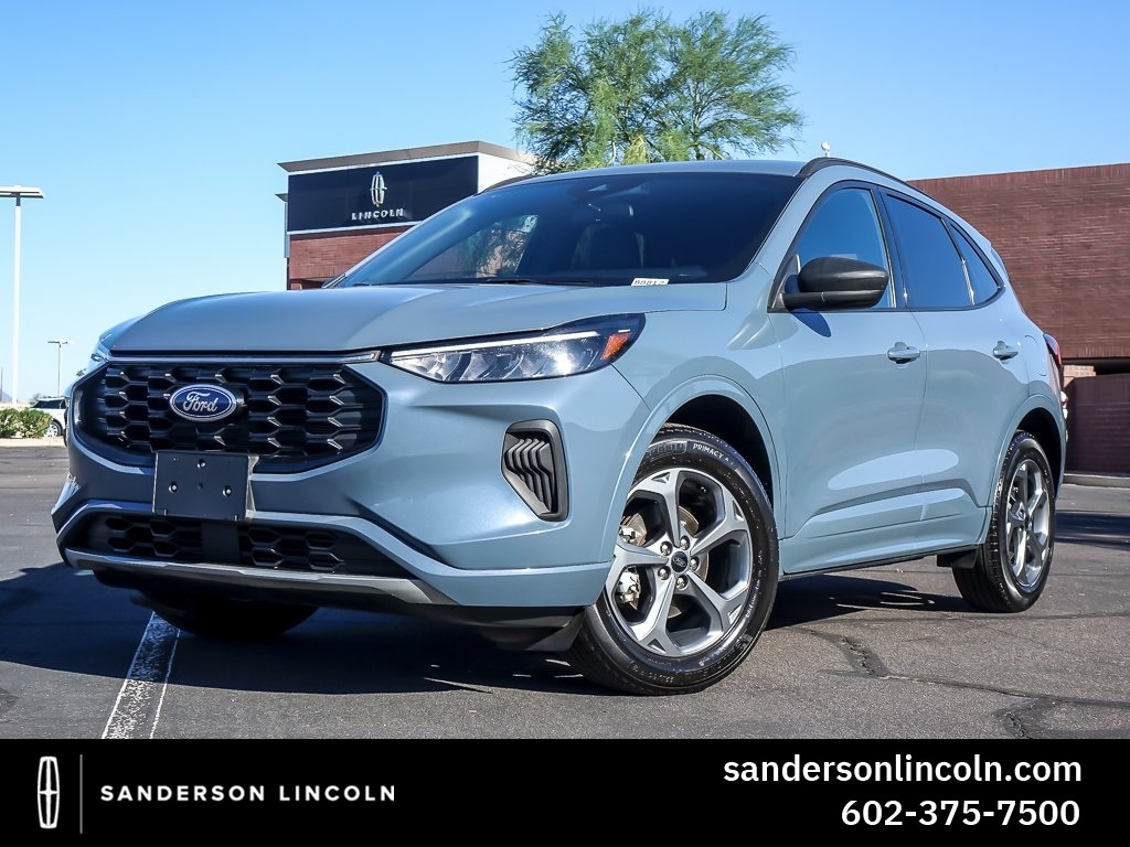 2023 Ford Escape ST-Line's photo