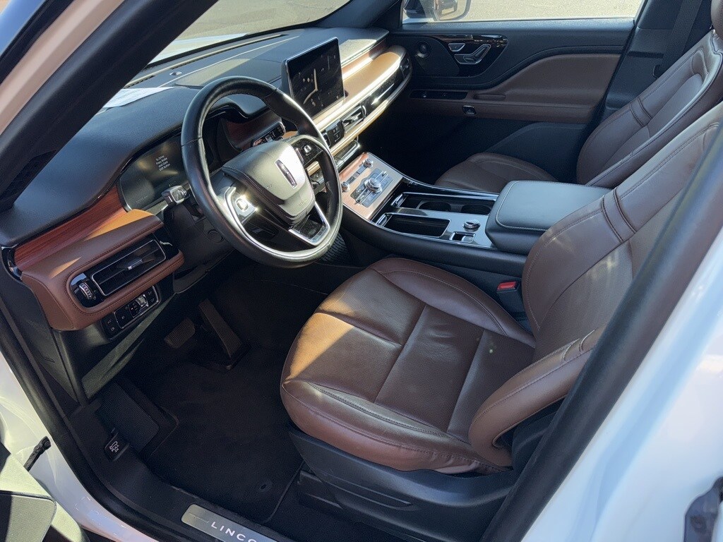 2023 Lincoln Aviator Grand Touring photo 2