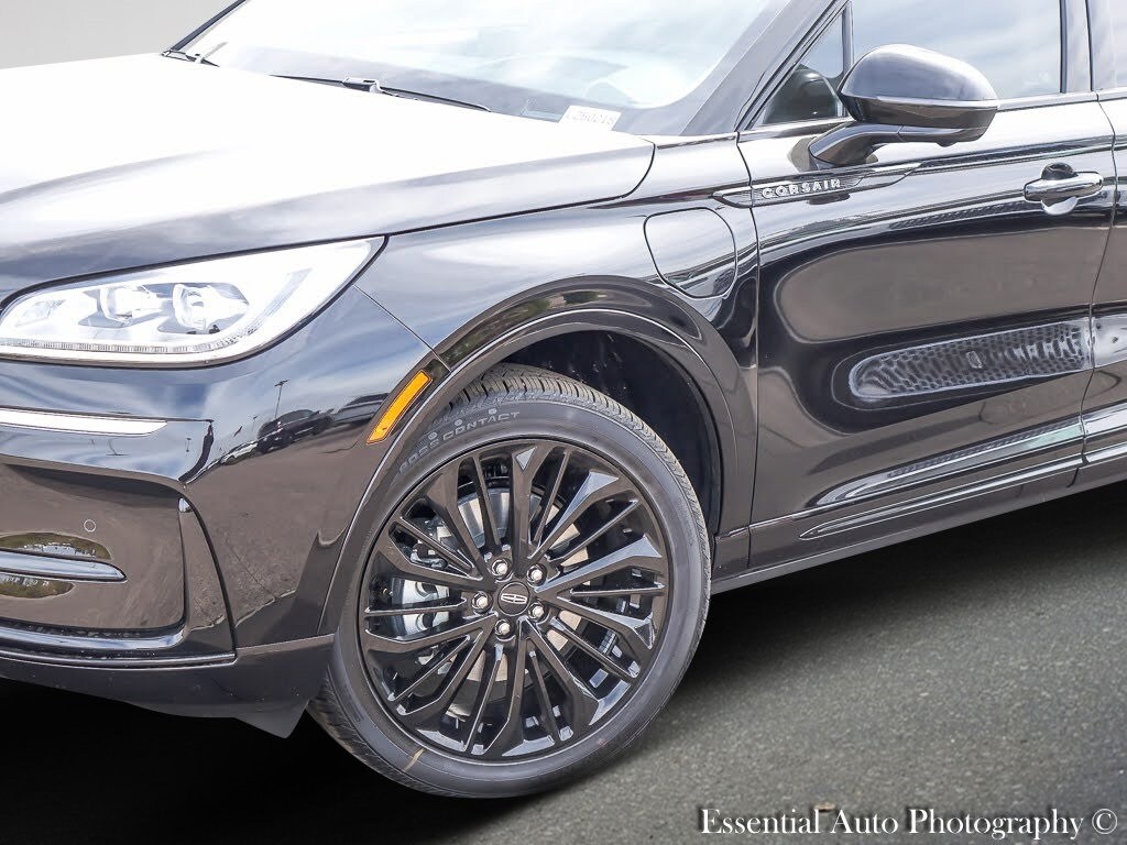 2025 Lincoln Corsair Grand Touring photo 3