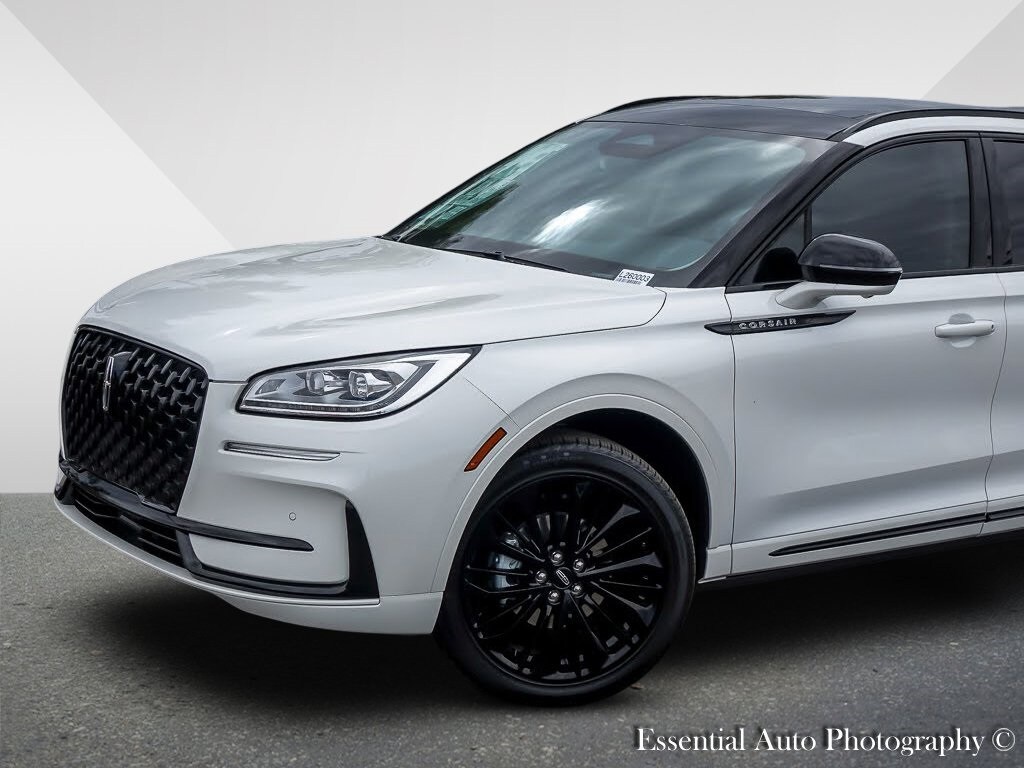 2026 Lincoln Corsair Reserve photo 2