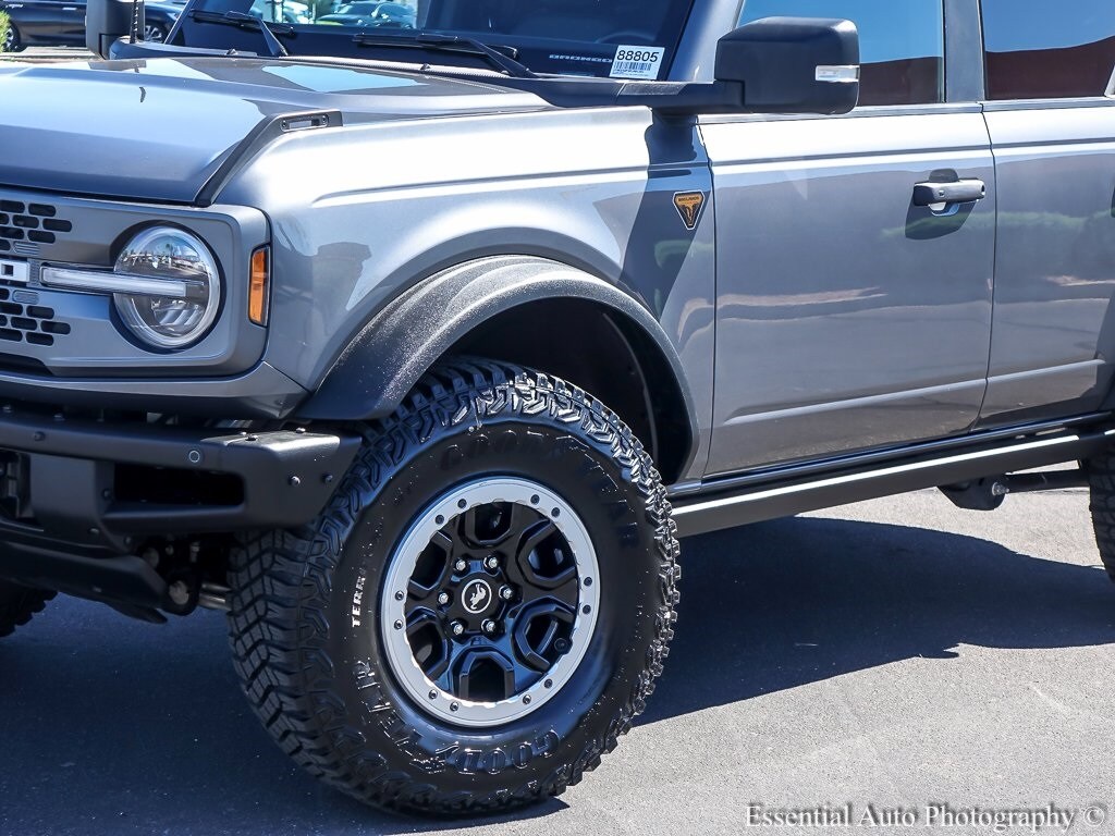 2023 Ford Bronco Badlands photo 3