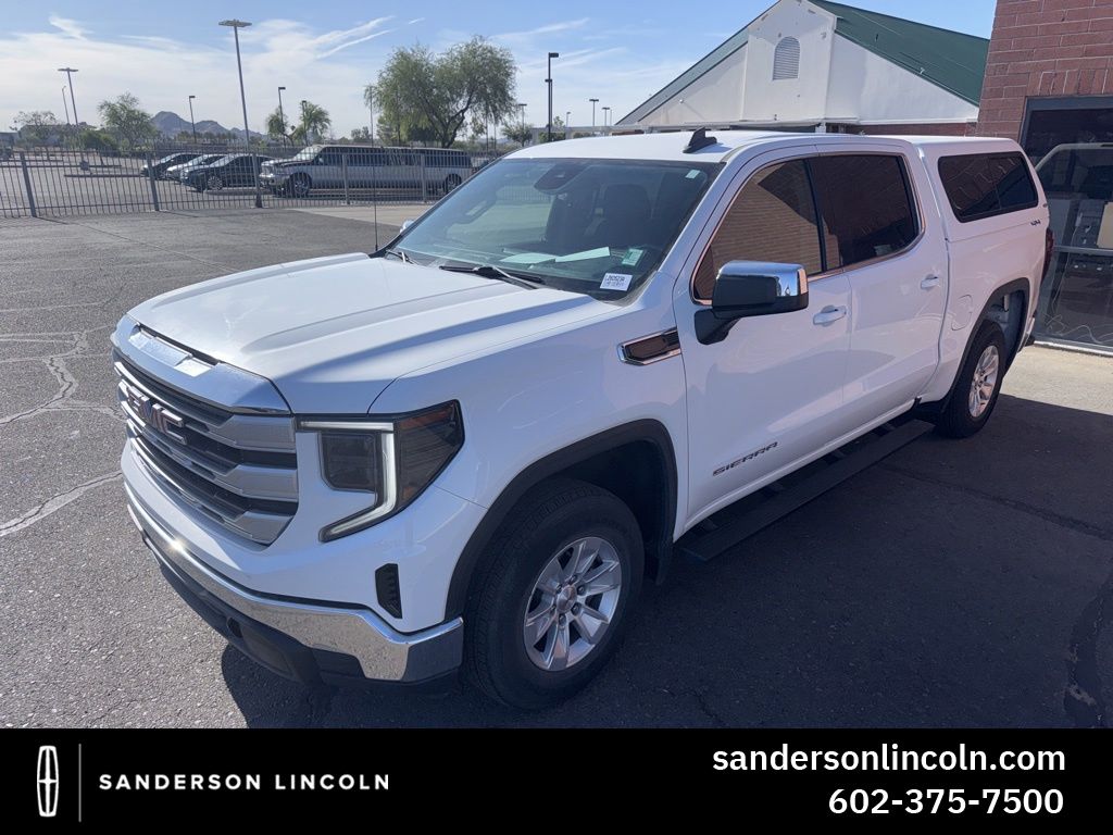 2022 GMC Sierra 4WD Crew Cab Short Box SLE's photo