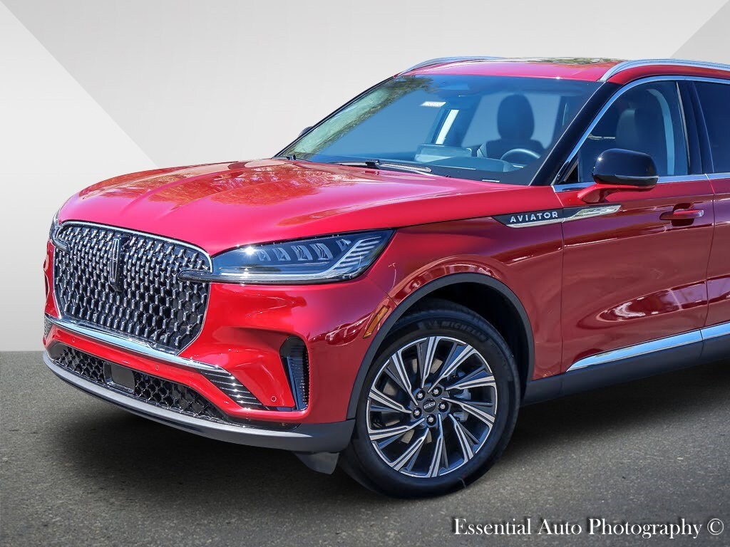 2025 Lincoln Aviator Premiere photo 2