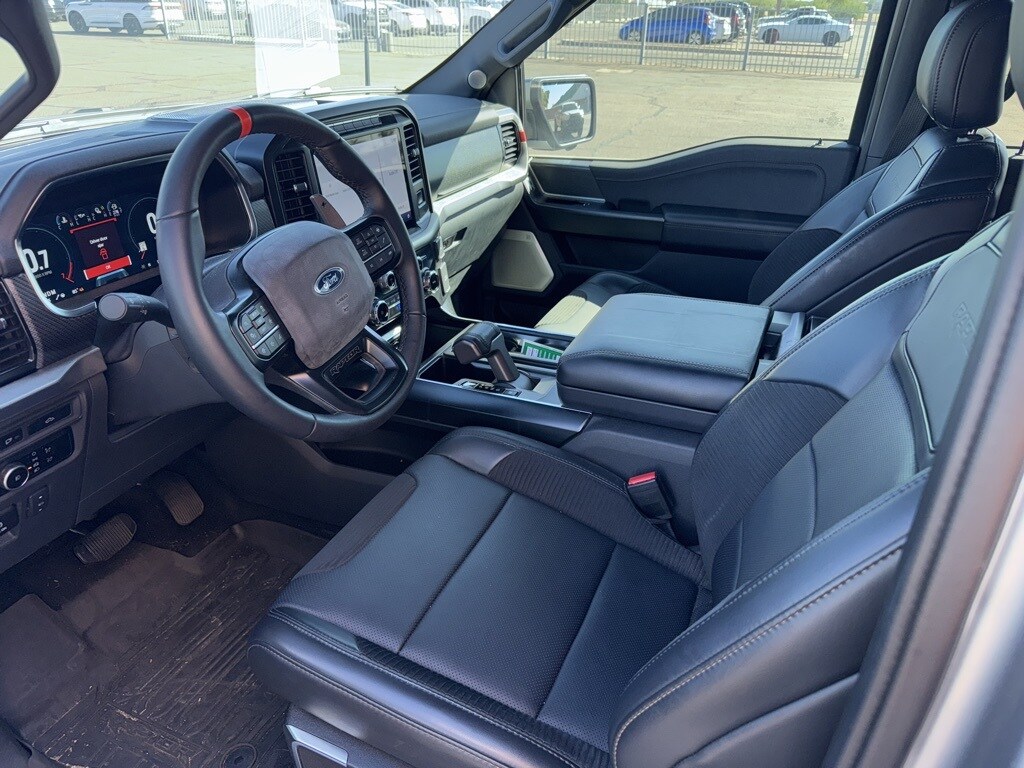 2023 Ford F-150 Raptor photo 2