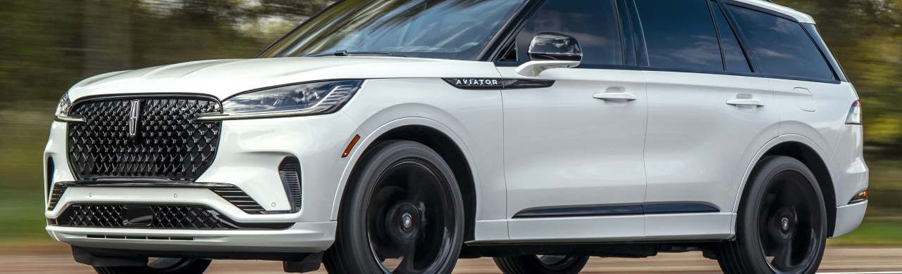 2026%20Lincoln%20Aviator%20vs%20BMW%20X5%20Which%20Luxury%20SUV%20Offers%20More%20Everyday%20Comfort.jpg