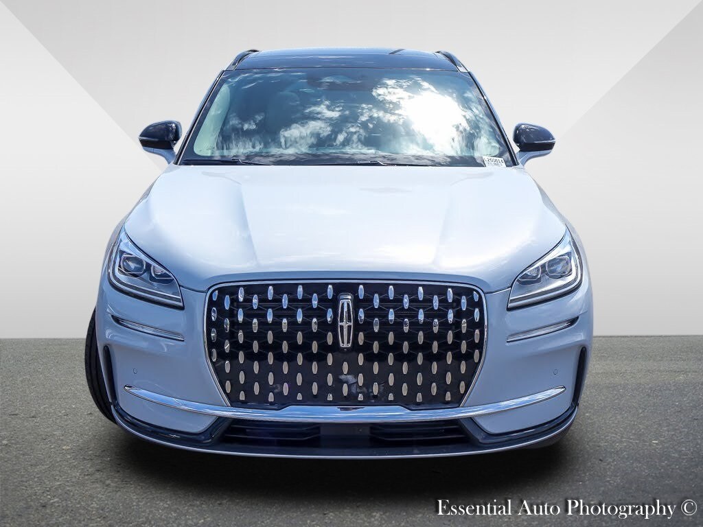 2025 Lincoln Corsair Reserve photo 3