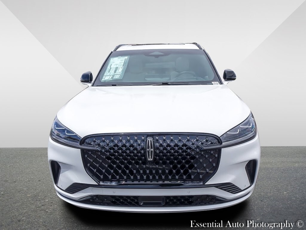 2025 Lincoln Aviator Black Label photo 4