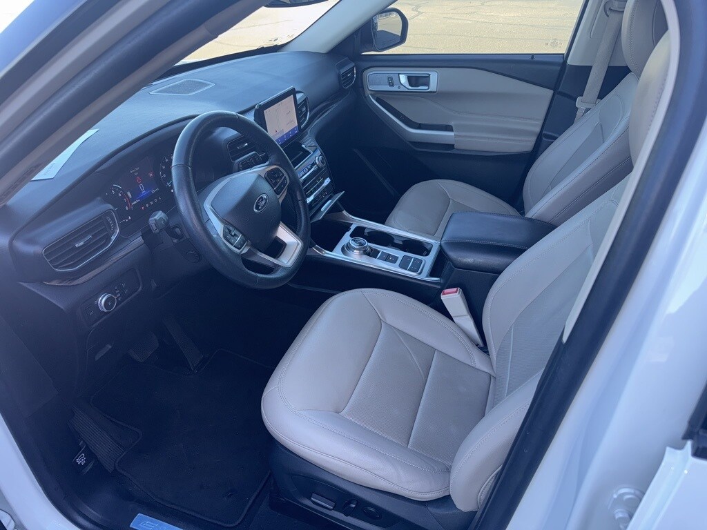 2022 Ford Explorer Limited photo 2