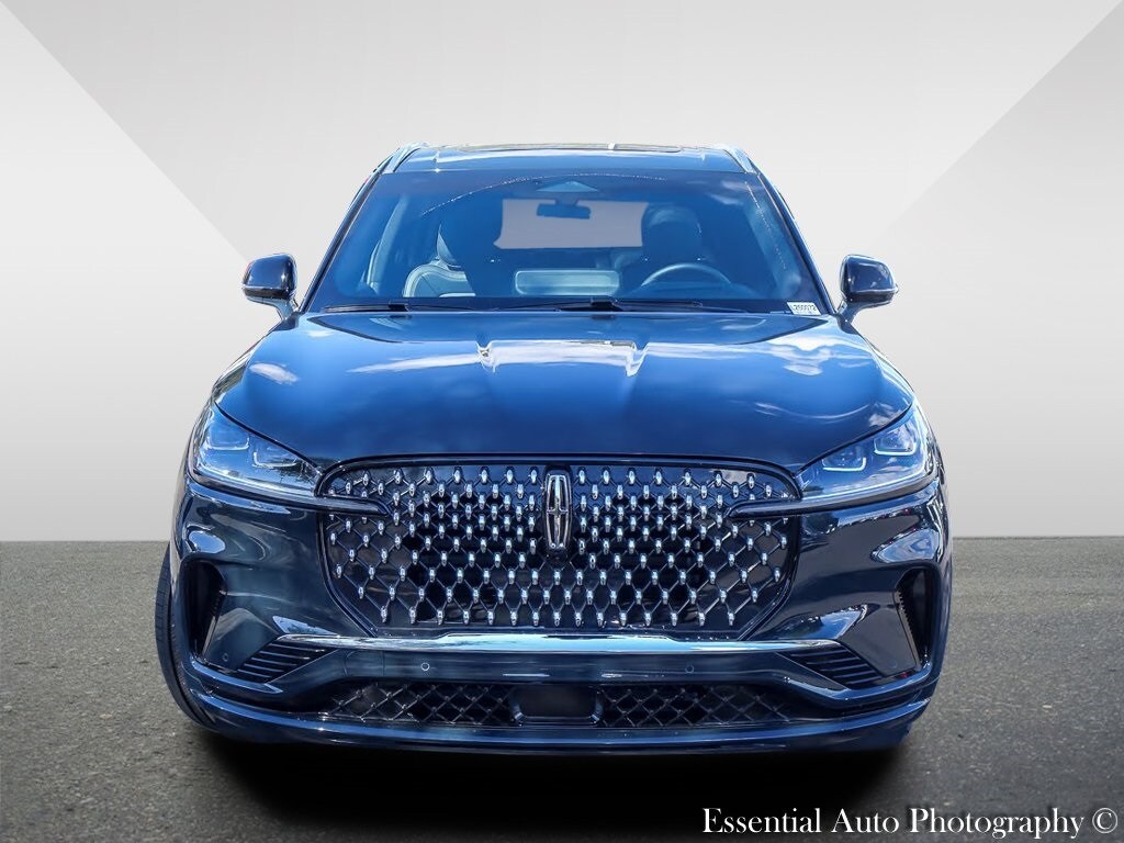 2025 Lincoln Aviator Black Label photo 4