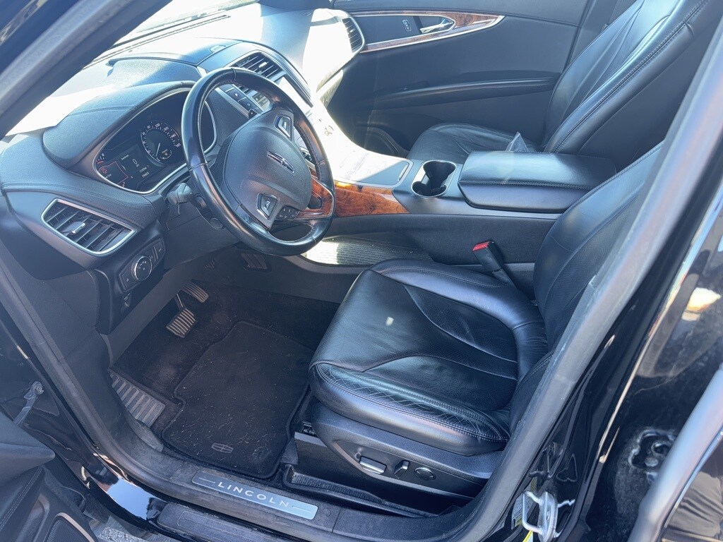 2017 Lincoln MKX Reserve photo 2