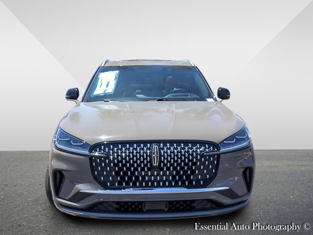 2025 Lincoln Aviator Black Label photo 4