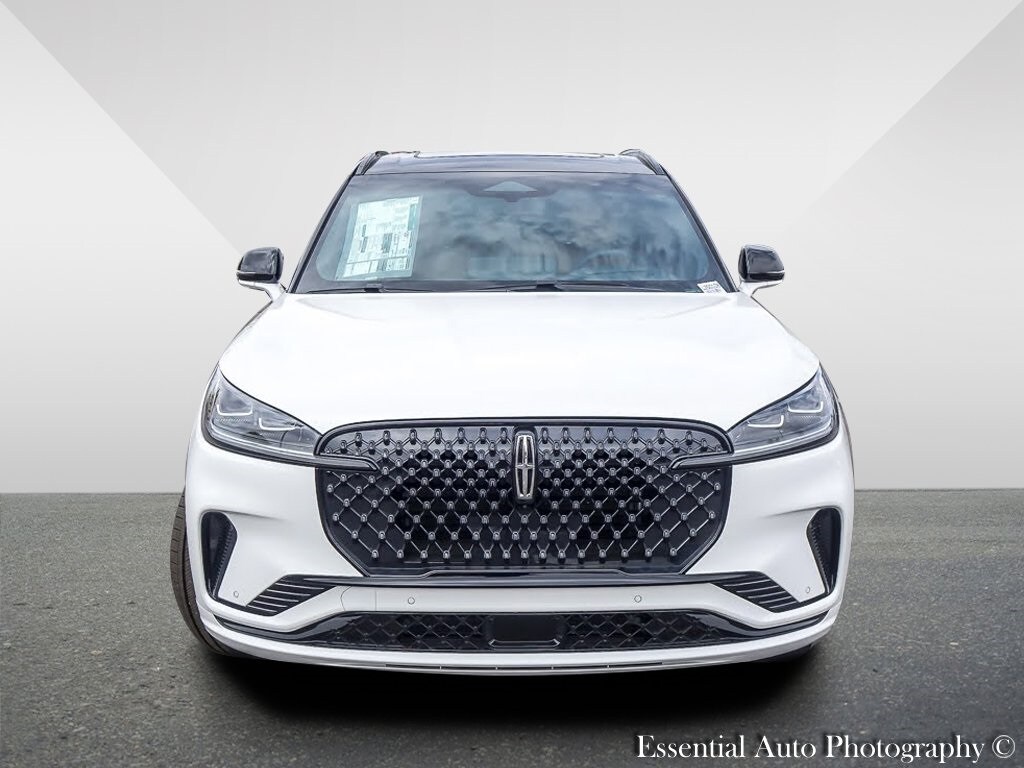 2025 Lincoln Aviator Black Label photo 4