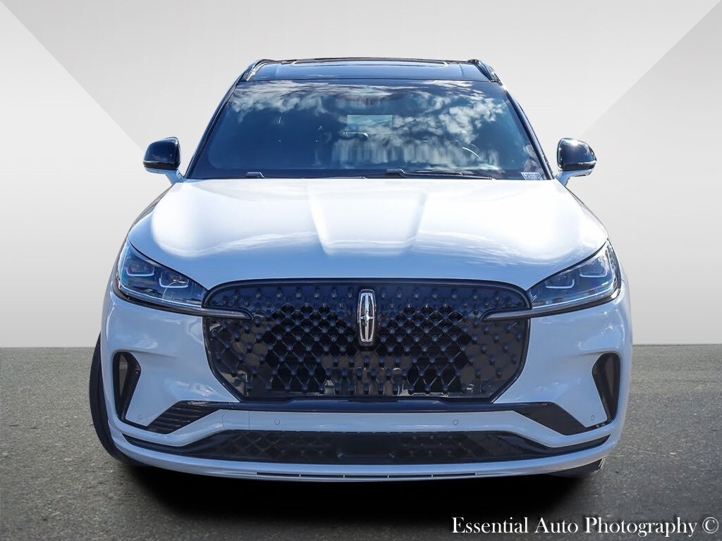 2025 Lincoln Aviator Black Label photo 4