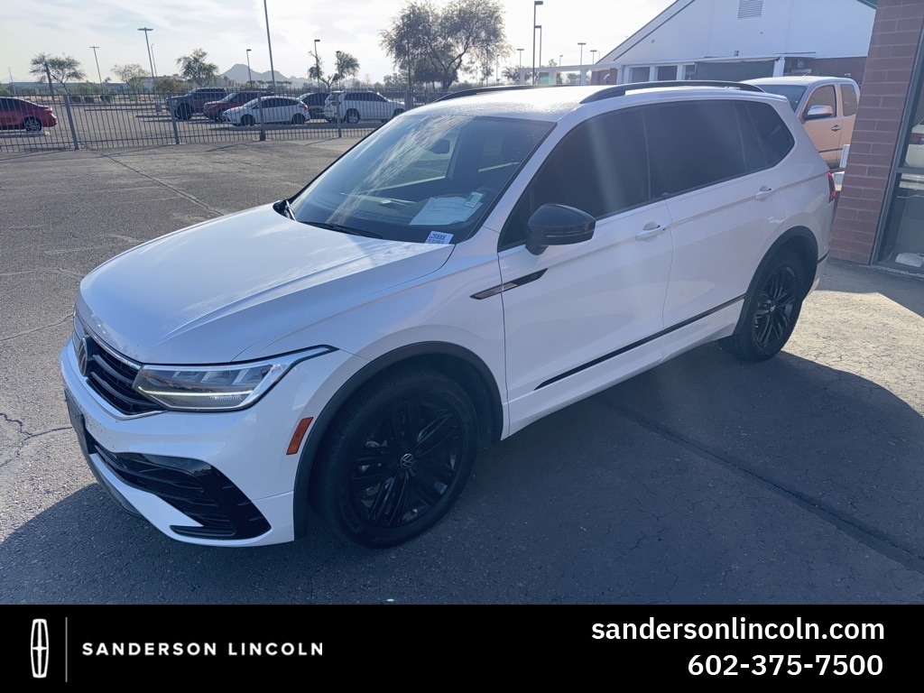 2022 Volkswagen Tiguan SE R-LINE BLACK