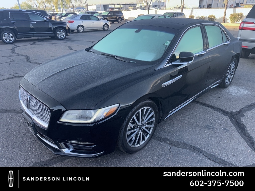 2017 Lincoln Continental Select's photo