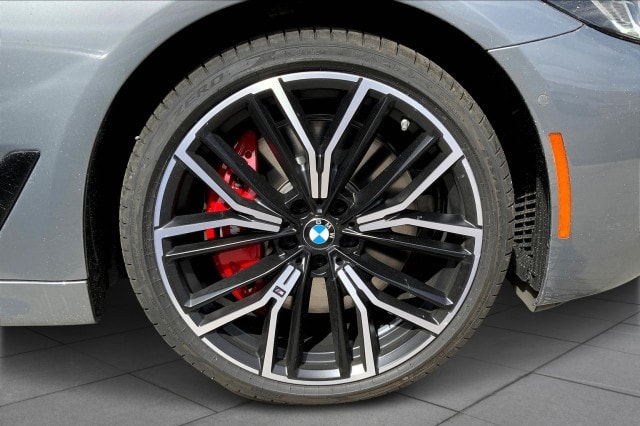 2023 BMW 5 Series 540i - Photo 11