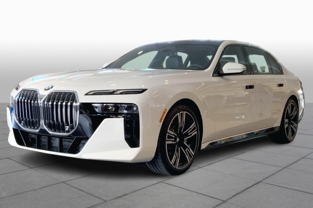 2023 BMW 7 Series 760i's photo