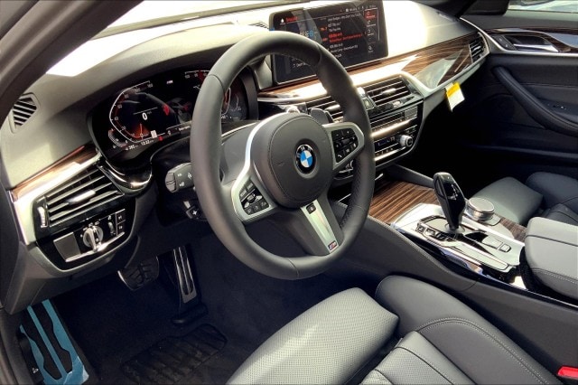 2023 BMW 5 Series 540i - Photo 8