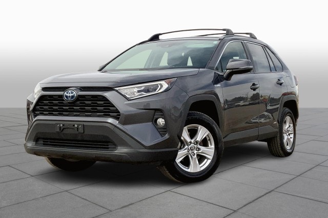 2020 Toyota RAV4 XLE's photo