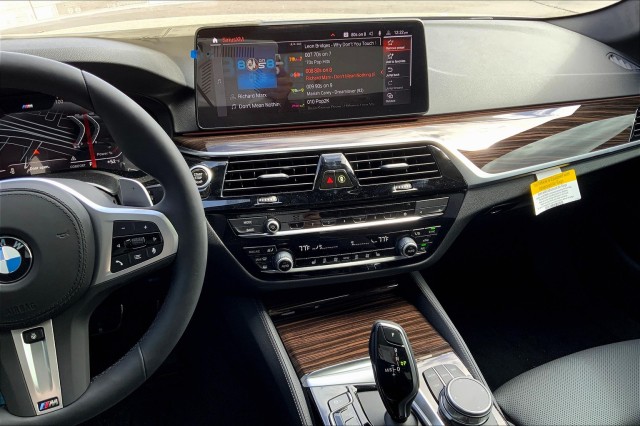 2023 BMW 5 Series 540i - Photo 6