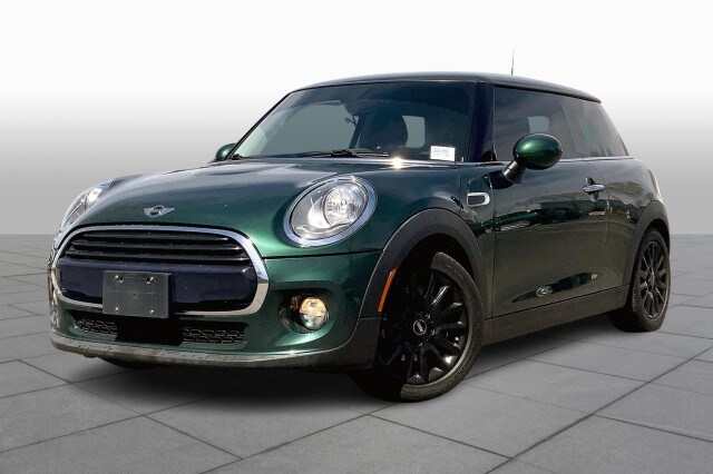 2018 MINI Cooper Base's photo