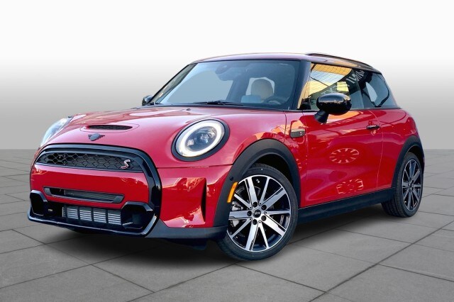 2023 MINI 3 Door S's photo