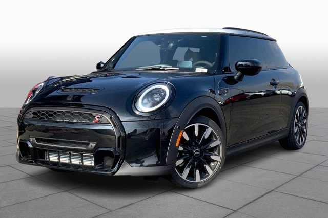2023 MINI 3 Door S's photo