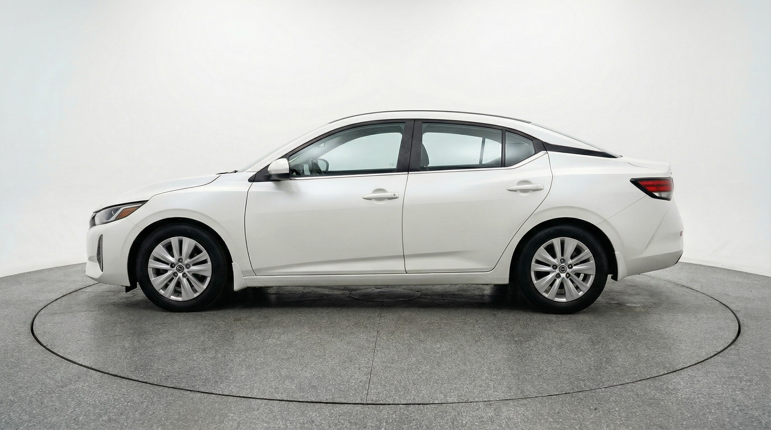 Thumbnail: 2025 Nissan Sentra - 4