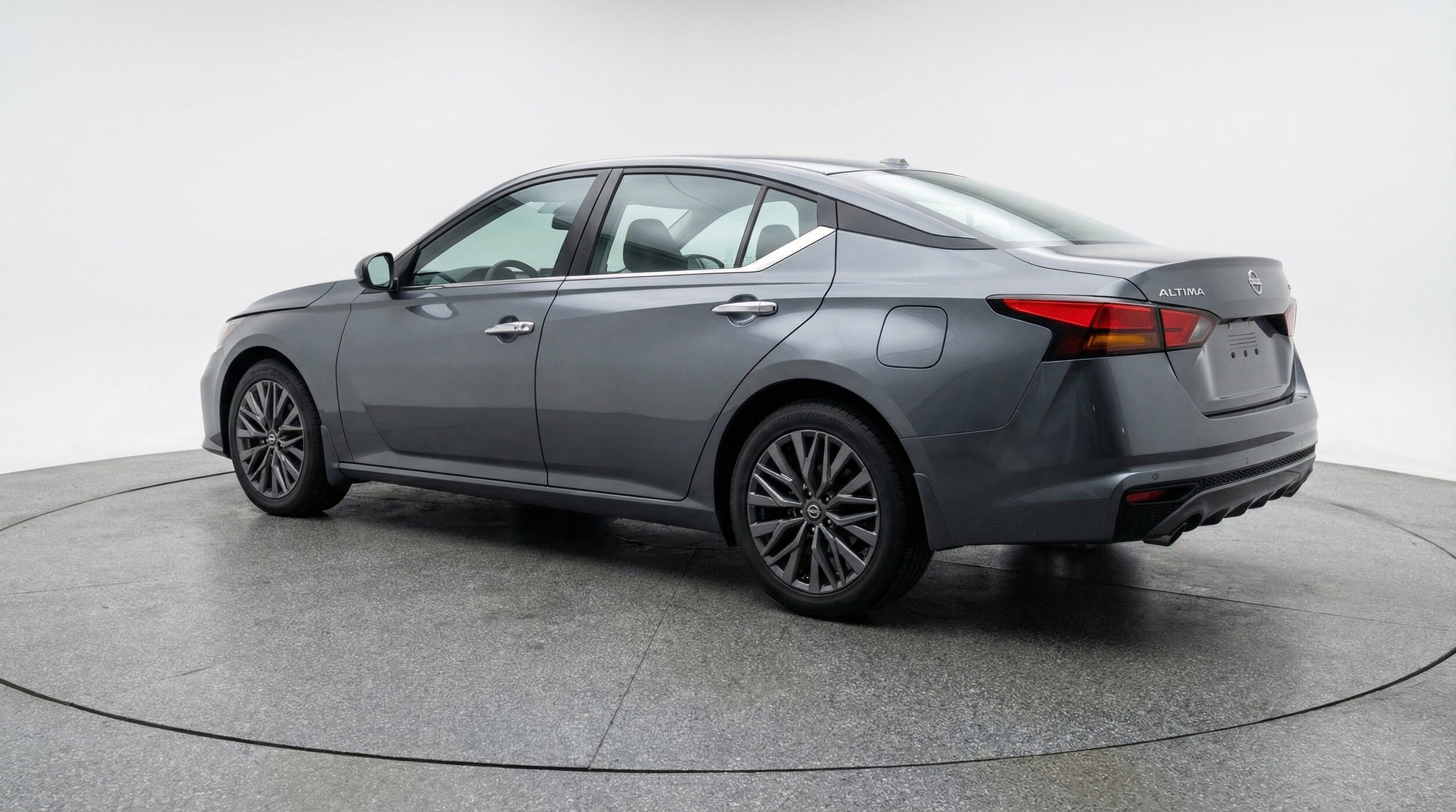 Thumbnail: 2025 Nissan Altima - 5