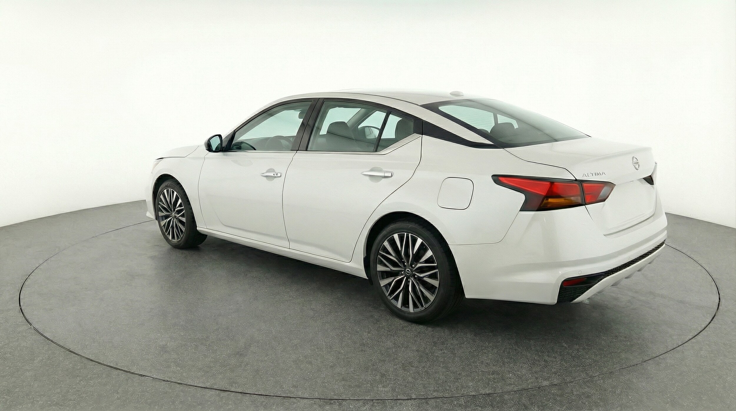 Thumbnail: 2025 Nissan Altima - 5