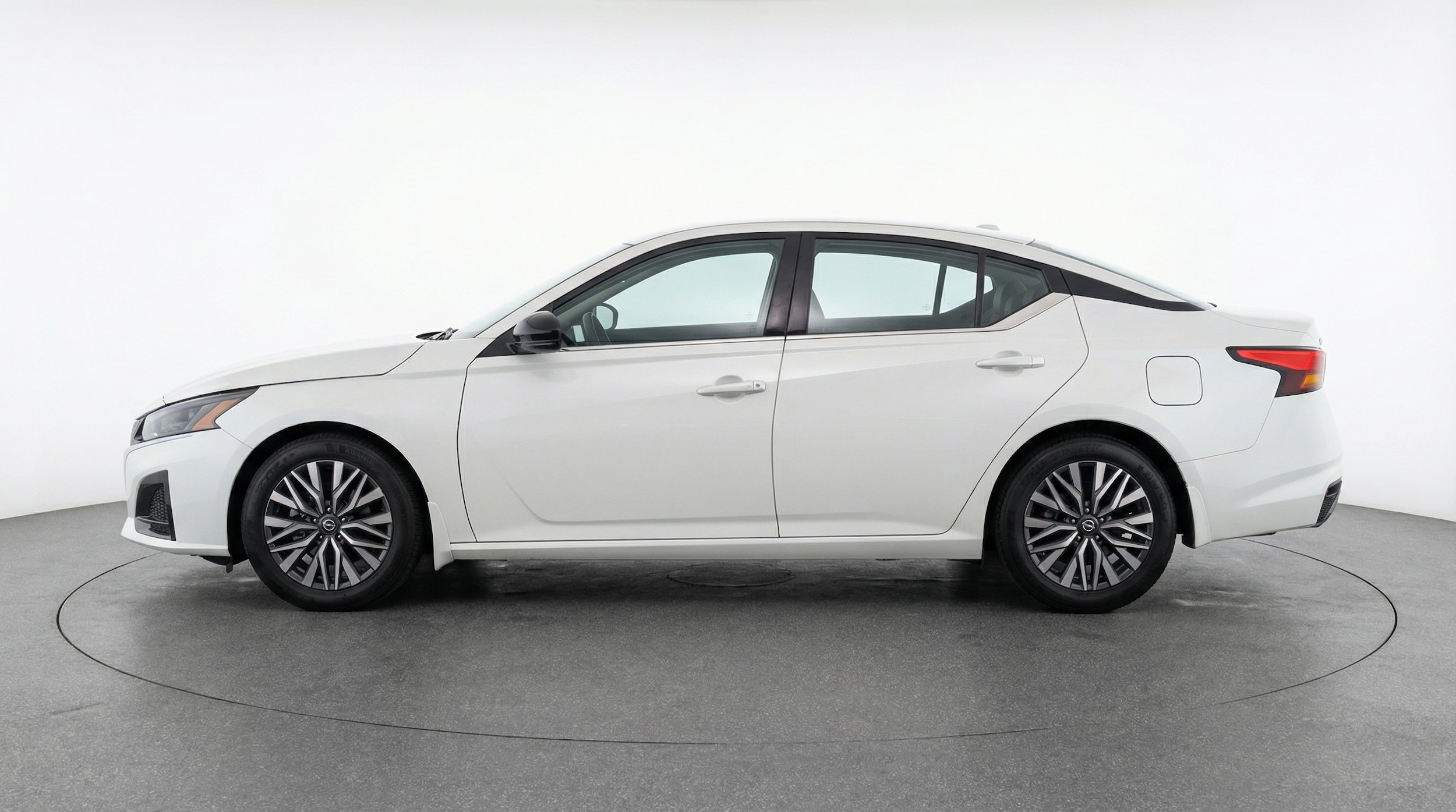 Thumbnail: 2025 Nissan Altima - 4