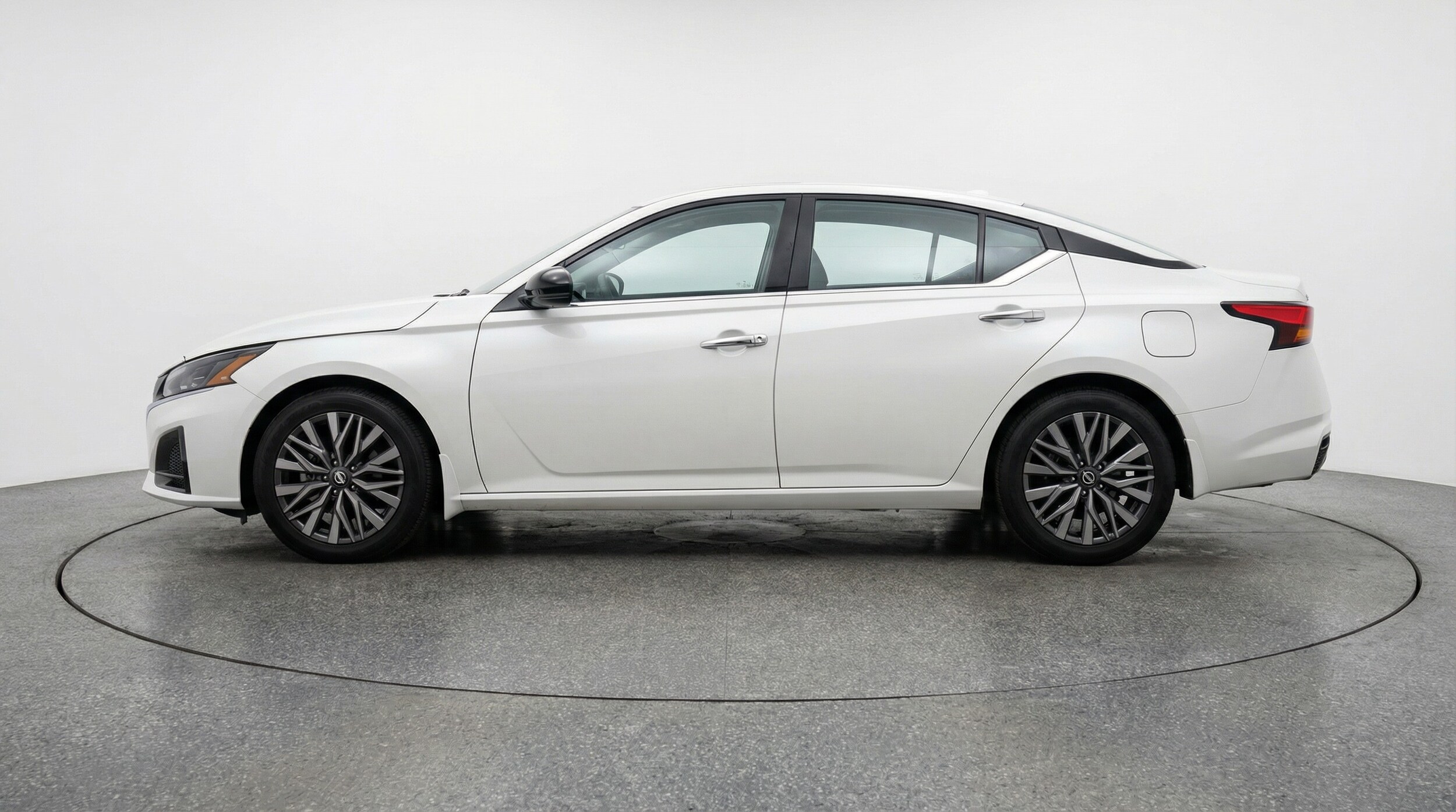 Thumbnail: 2025 Nissan Altima - 4