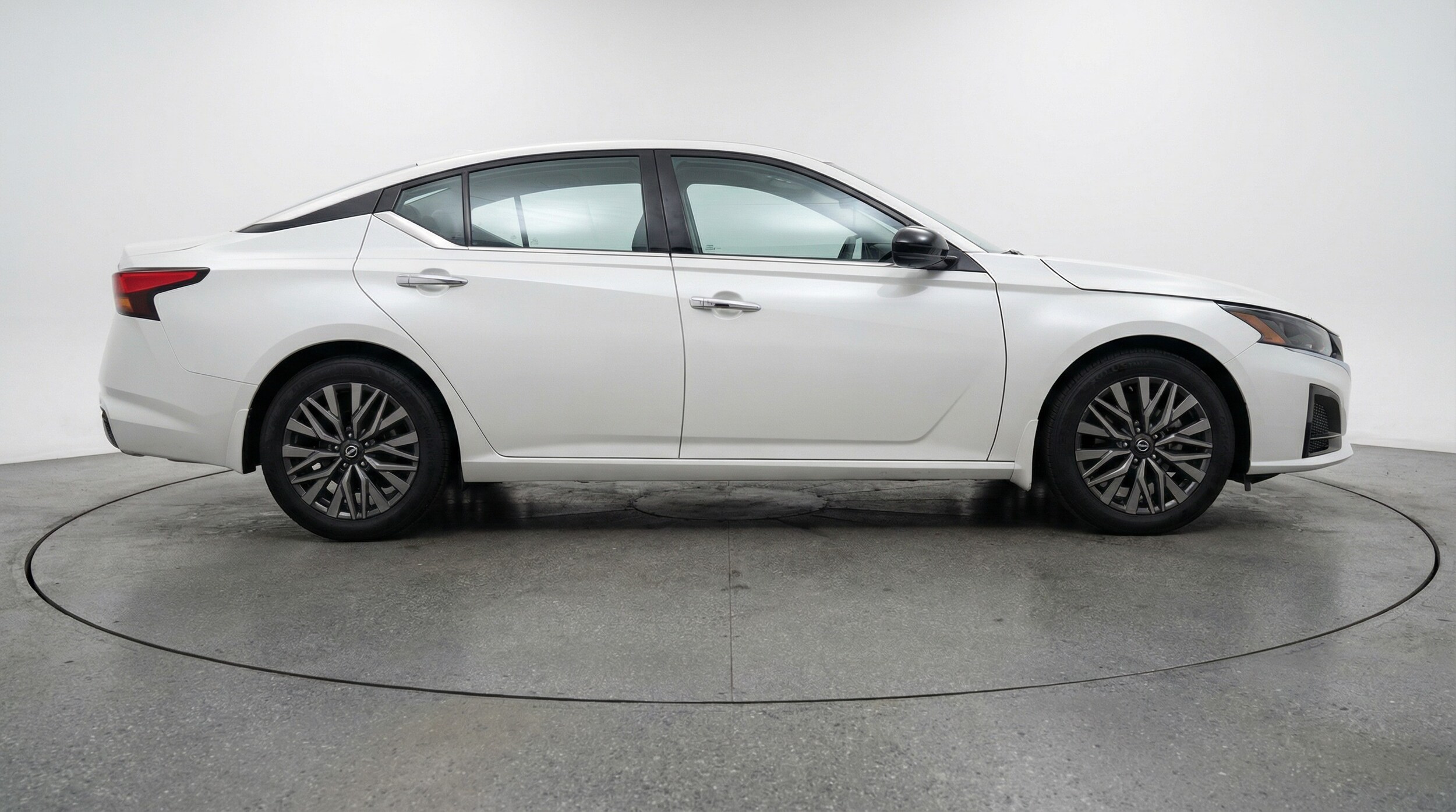 Thumbnail: 2025 Nissan Altima - 8