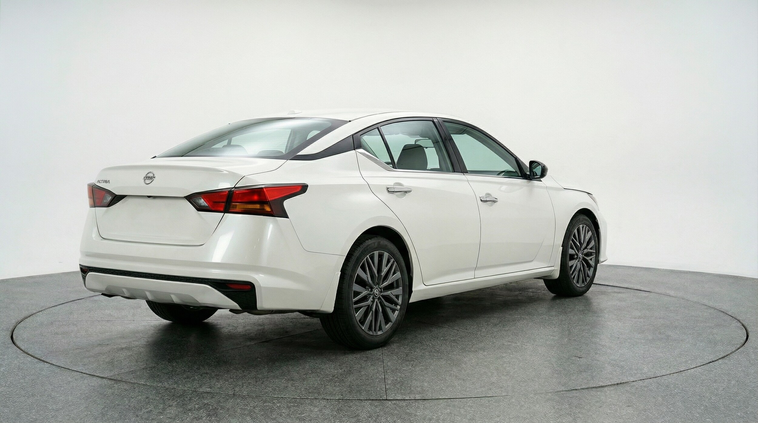 Thumbnail: 2025 Nissan Altima - 5