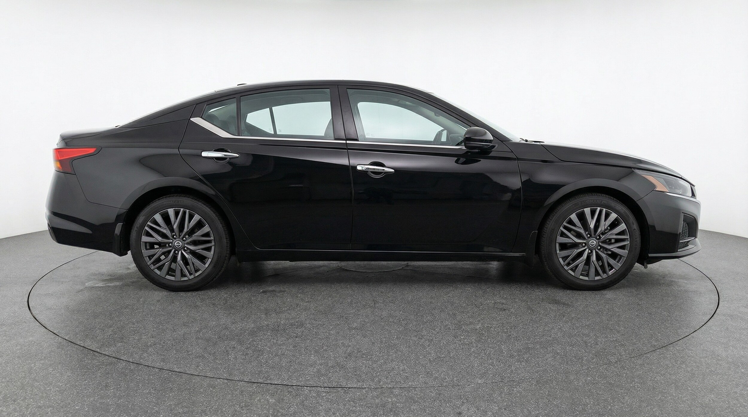 Thumbnail: 2025 Nissan Altima - 8