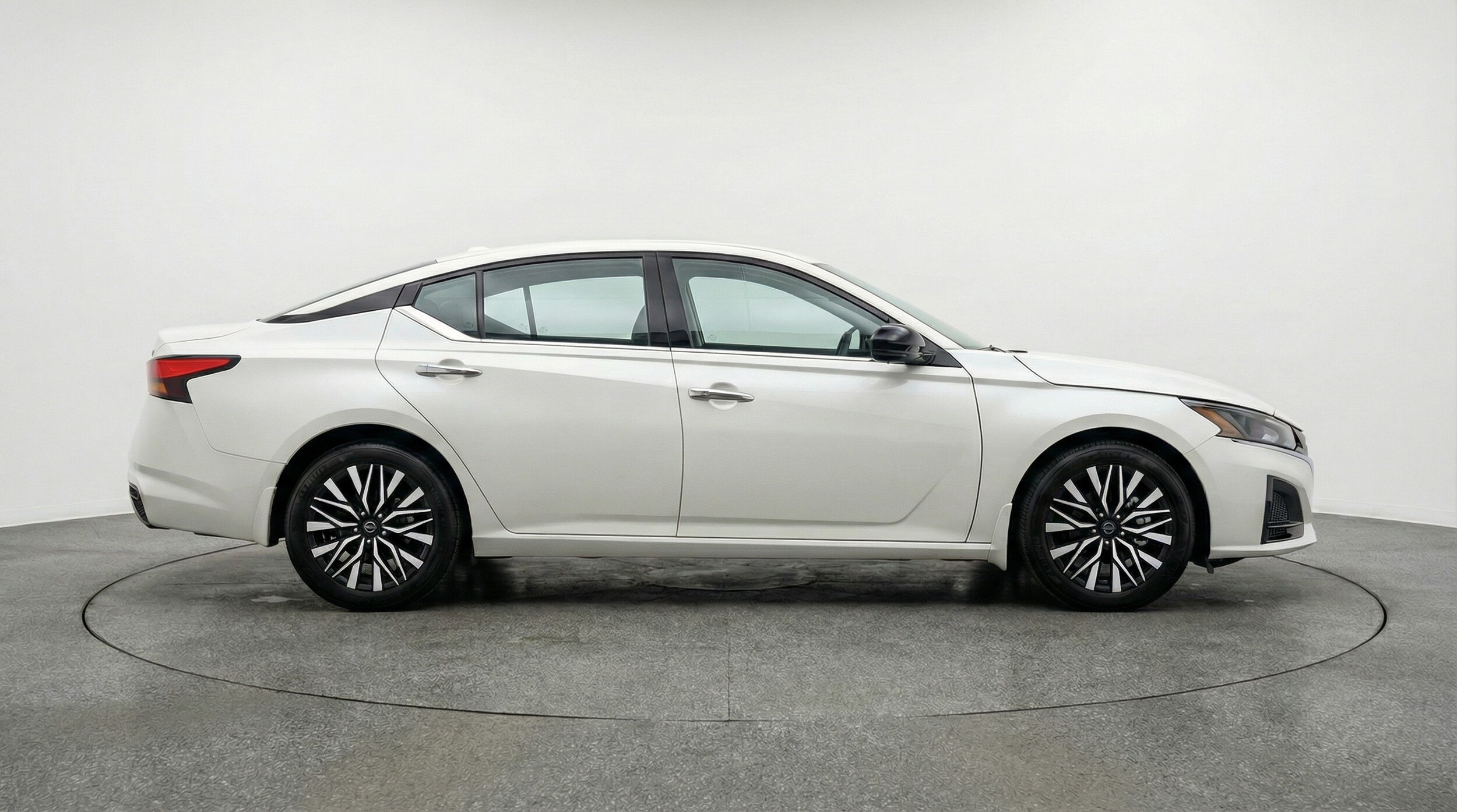 Thumbnail: 2025 Nissan Altima - 8