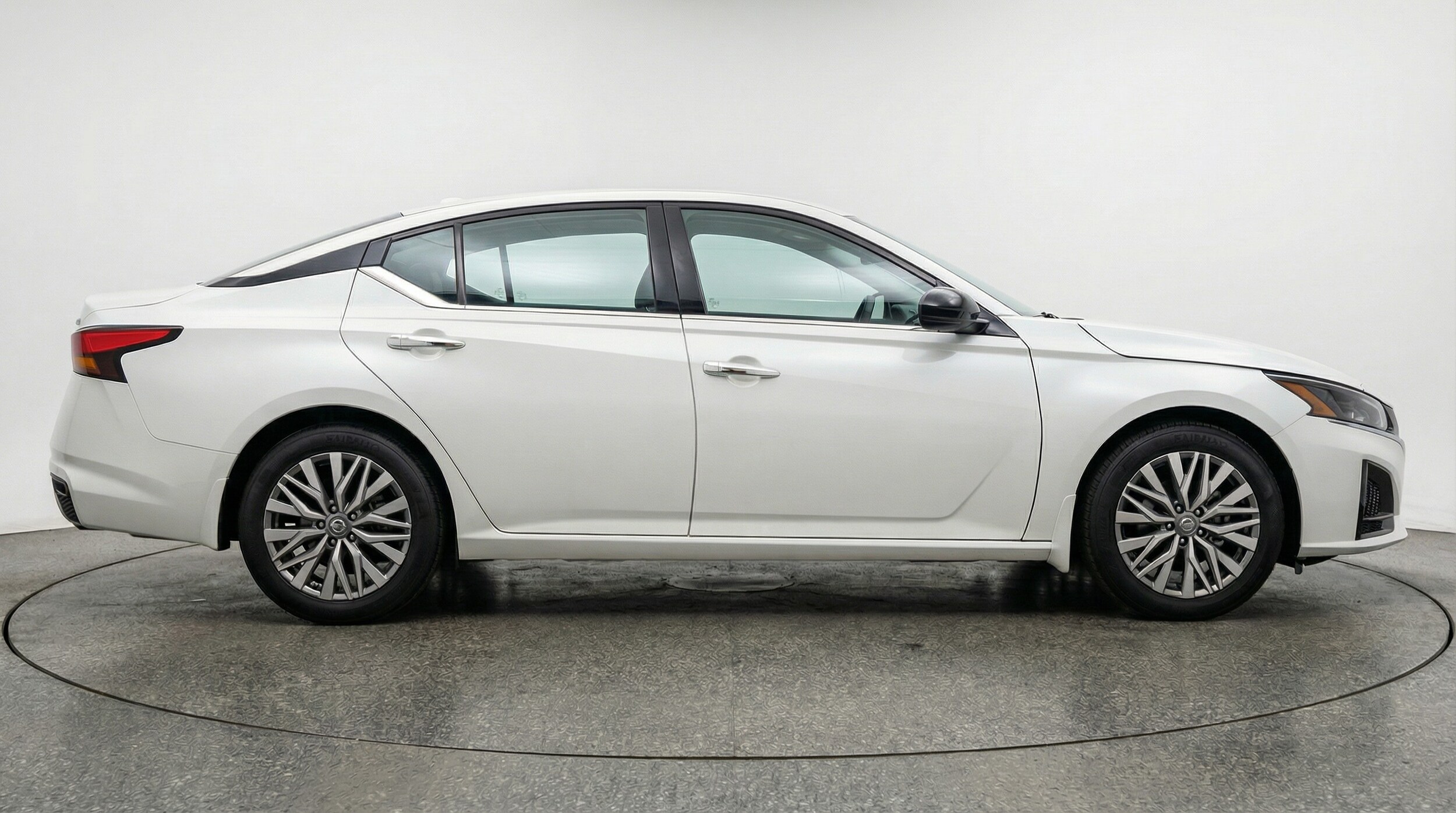 Thumbnail: 2025 Nissan Altima - 8