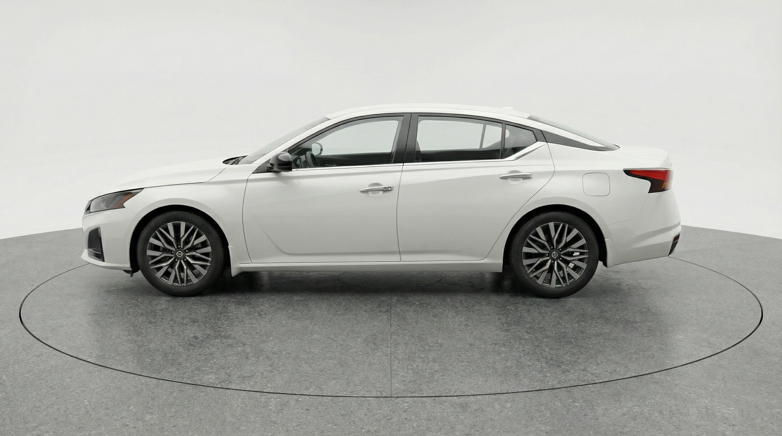 Thumbnail: 2025 Nissan Altima - 4