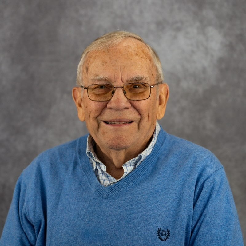 Staff member Larry Sandman from ID_7bf4a8