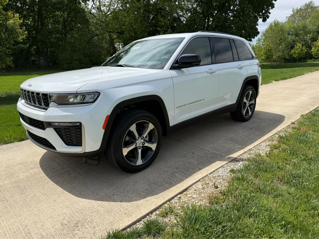New 2026 Jeep Grand Cherokee LIMITED 4X4 Sport Utility
