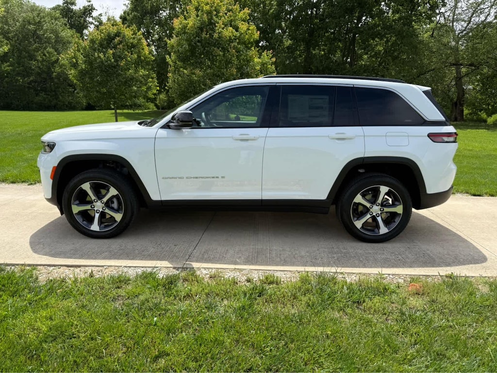 New 2026 Jeep Grand Cherokee LIMITED 4X4 Sport Utility