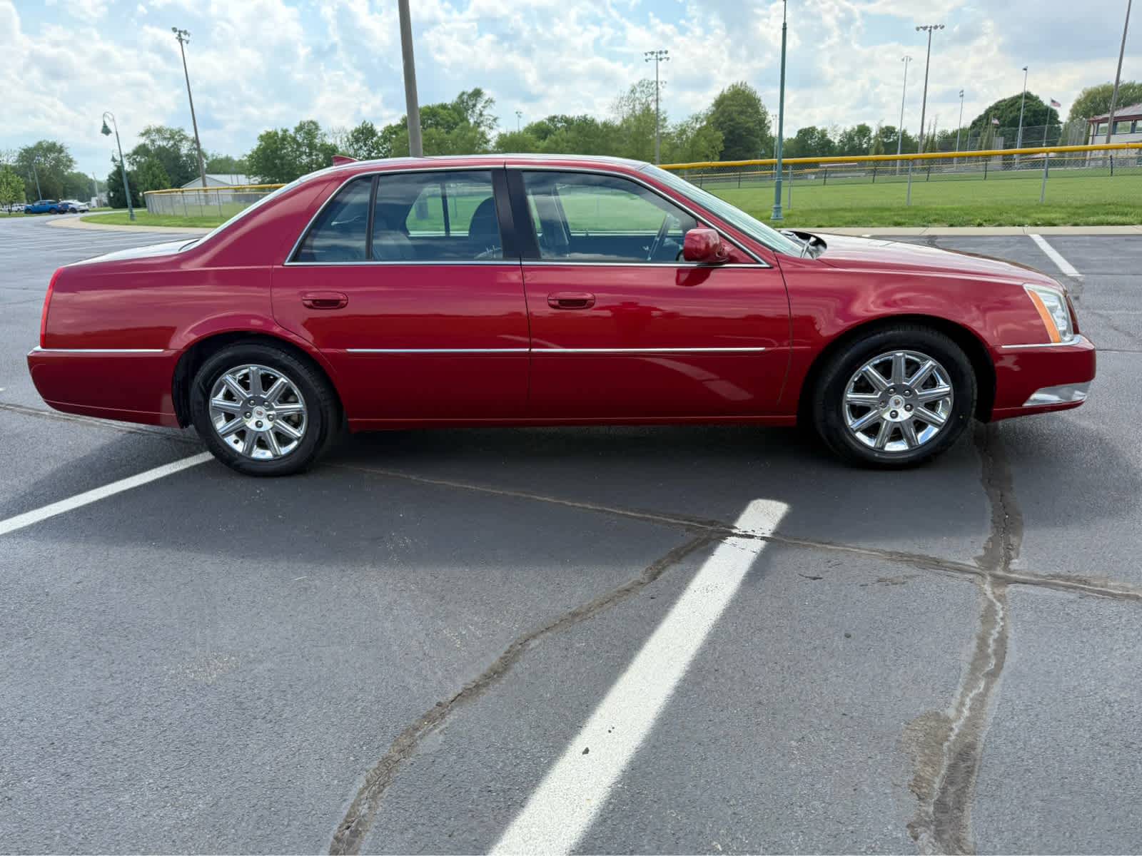 Used 2011 Cadillac DTS Premium Collection with VIN 1G6KH5E63BU140019 for sale in Shelbyville, IN