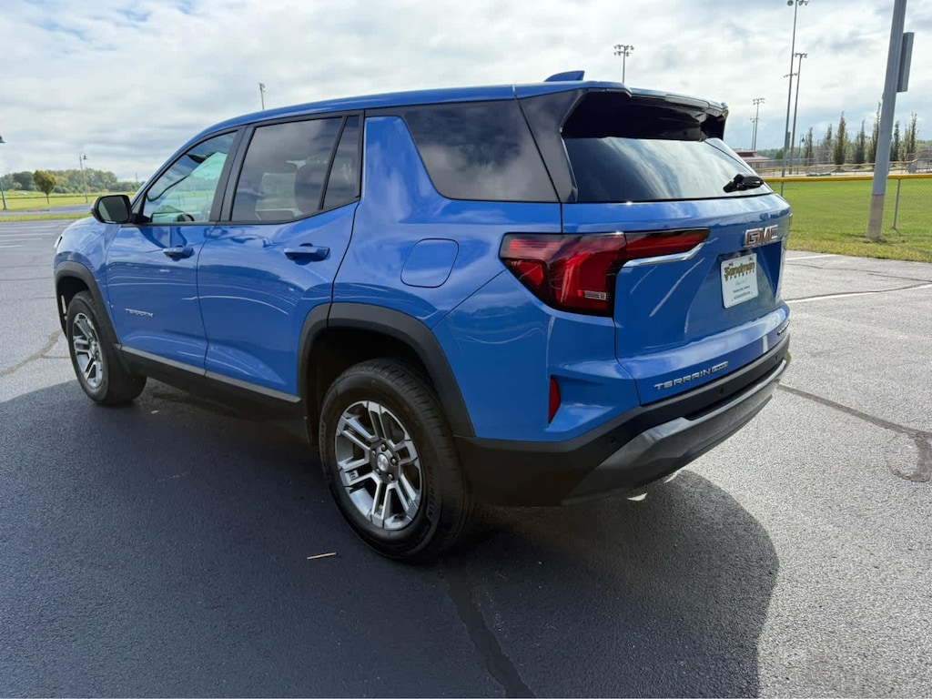 Used 2025 GMC Terrain AWD Elevation