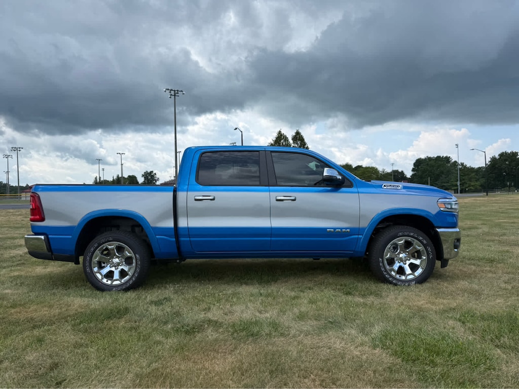 New 2026 Ram 1500 BIG HORN CREW CAB 4X4 5'7 BOX Pickup
